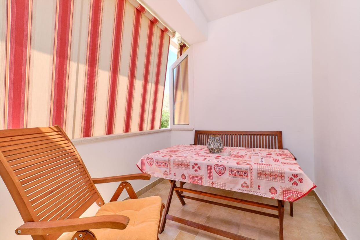 Apartments Enna Mali Lošinj Esterno foto