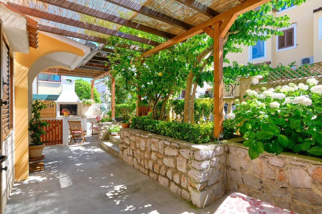 Apartments Enna Mali Lošinj Esterno foto
